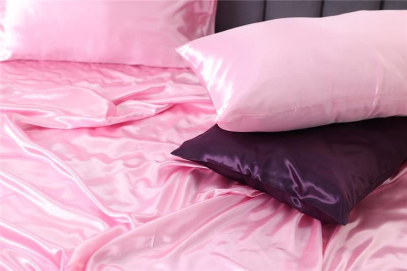 How Silk-Filled Pillows Improve Sleep Quality
