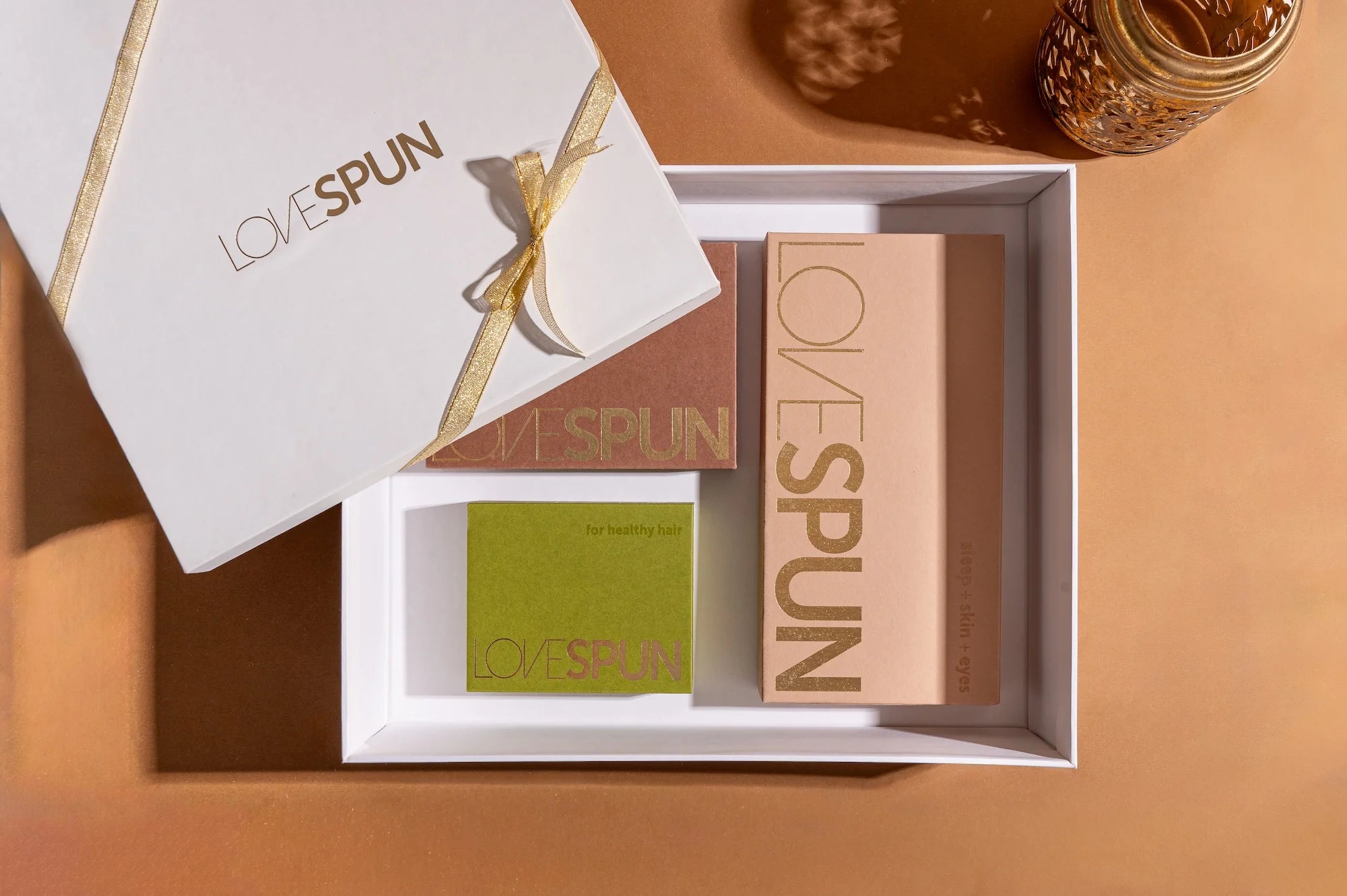 CARAMEL SILK GIFT SET – PILLOWCASE, EYE BLANKET & SCRUNCHIE